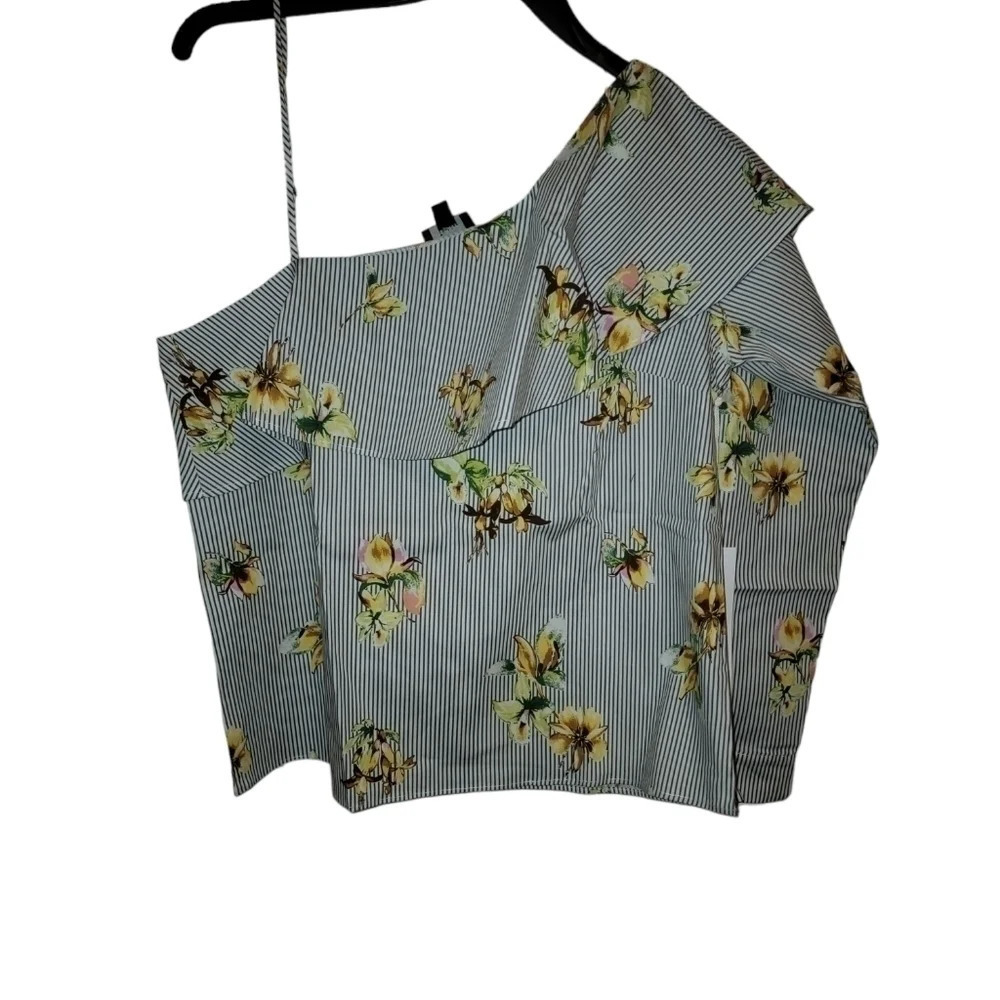 ONE shoulder top
